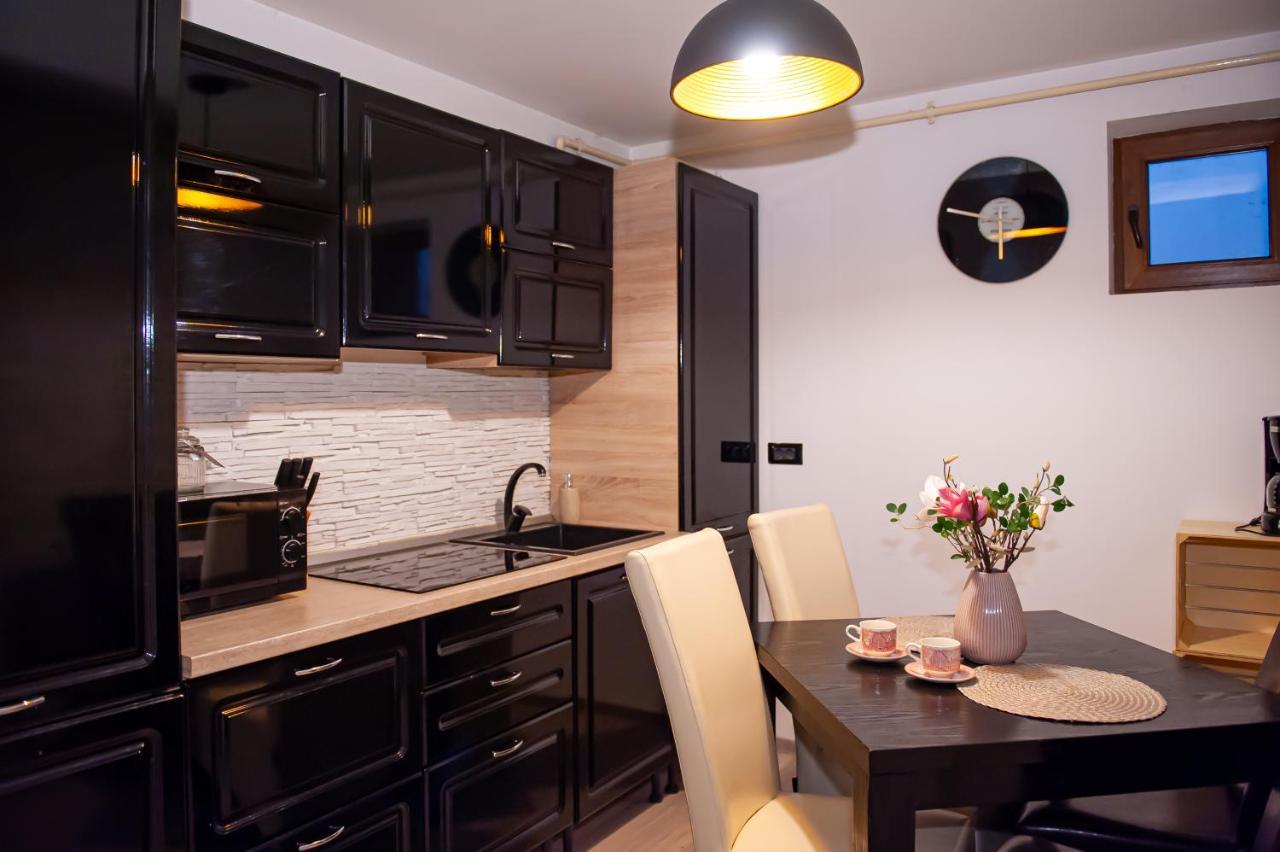 Kai Mountain Luxury Apartment Braszów Zewnętrze zdjęcie